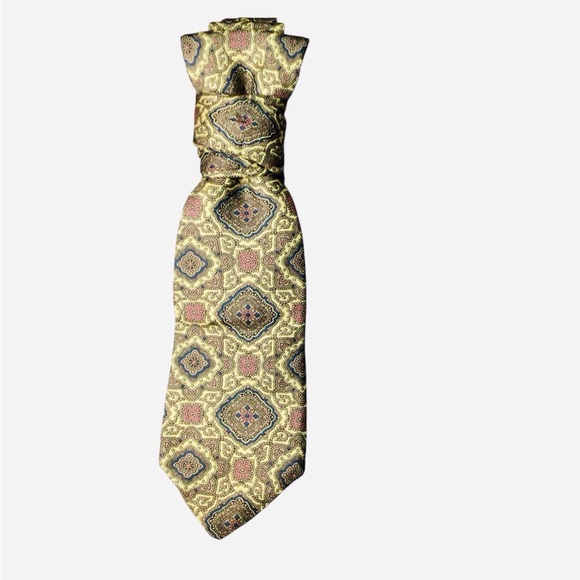 Handmade ladies 100% silk necktie necklace NO BROOCH NO NECKLACE - Picture 1 of 2